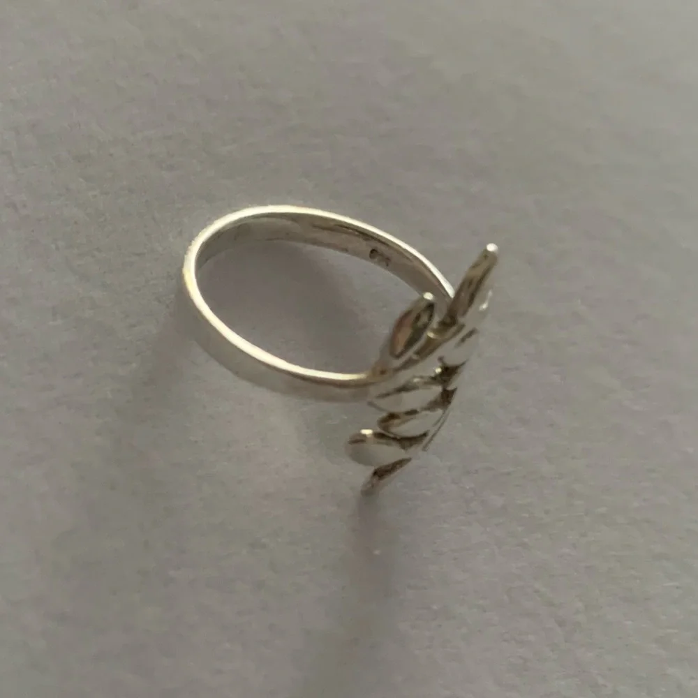 Vintage 925 Sterling Silver Dainty Leaf Wrap Ring Size 6.5 - Picture 4 of 8